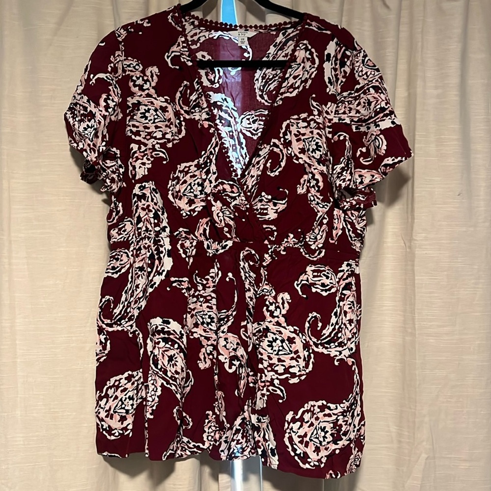3/$30 Crown & Ivy 2x blouse - Picture 1 of 7